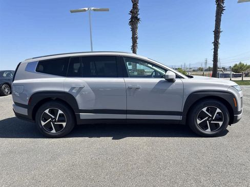 New 2026 Hyundai Ioniq 9 SE image 3