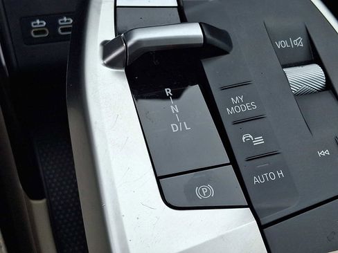 Used 2025 BMW X1 xDrive28i w/ Premium Package image 15