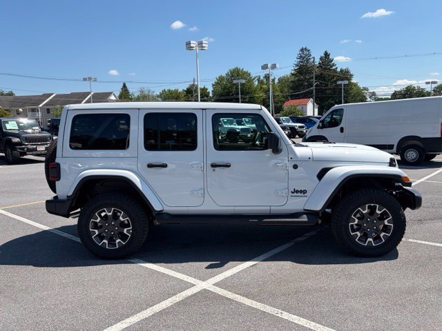 New 2027 Jeep Wrangler Unlimited Sahara AWD/4WD image 9