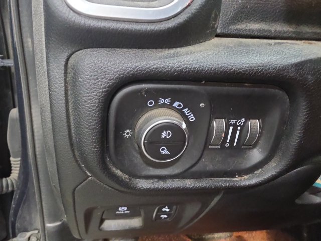 Used 2019 RAM 1500 Big Horn AWD/4WD image 13