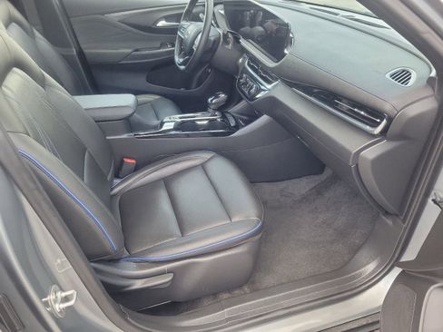 Used 2024 Buick Envista Sport Touring w/ Convenience I Package FWD image 12