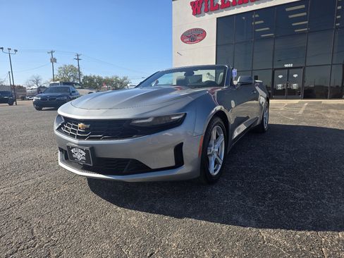 Used 2023 Chevrolet Camaro LT image 3
