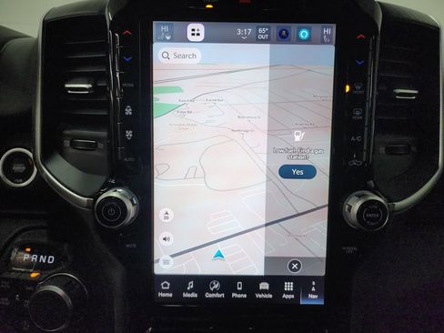 New 2026 RAM 1500 4x4 Crew Cab image 13