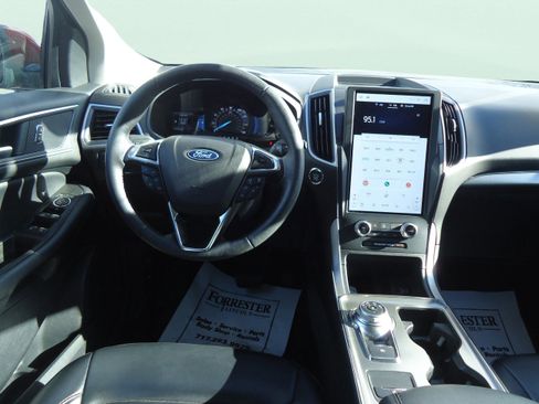 Used 2022 Ford Edge SEL w/ Convenience Package image 11