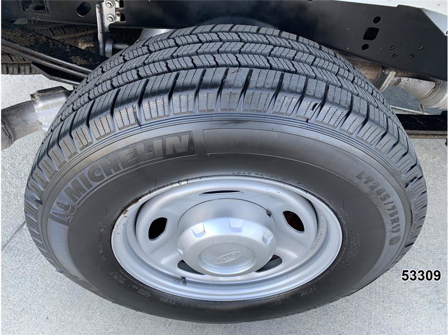 Used 2021 Ford F250 XL w/ Power Equipment Group RWD image 19