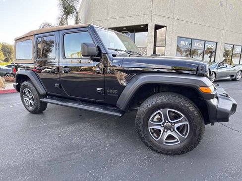 Used 2020 Jeep Wrangler Unlimited Sport image 7