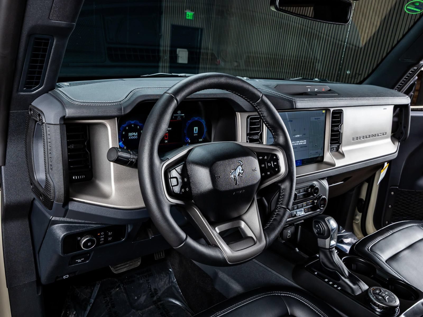 Used 2026 Ford Bronco Outer Banks AWD/4WD image 13