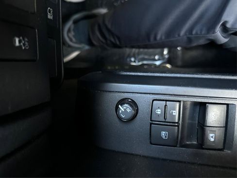 Used 2022 Toyota Tacoma SR RWD image 29