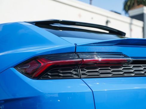 New 2025 Lamborghini Urus SE image 11