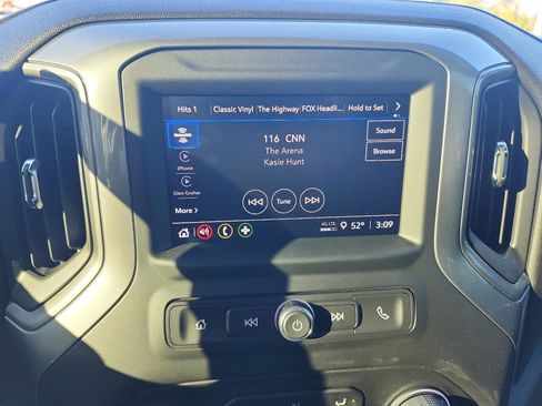 Used 2026 Chevrolet Silverado 2500 Custom w/ Custom Convenience Package image 17