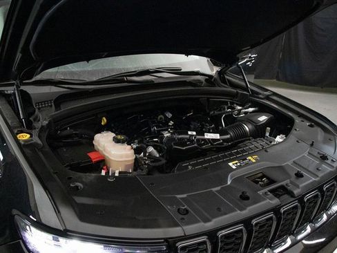 Used 2023 Jeep Grand Cherokee Limited w/ Trailer Tow Prep Group (B) image 28