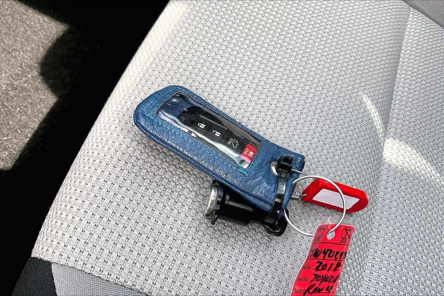 Used 2018 Toyota RAV4 XLE FWD image 15