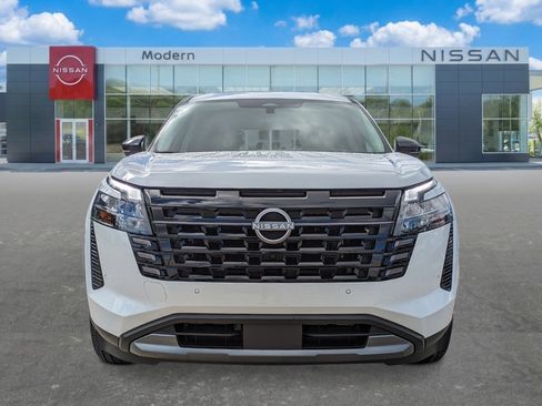 New 2026 Nissan Pathfinder Platinum w/ Cargo Package FWD image 8