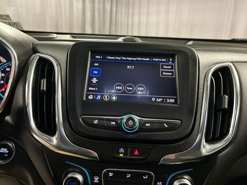 Used 2024 Chevrolet Equinox LT image 17