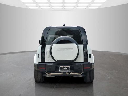New 2026 Land Rover Defender 110 S AWD/4WD image 5