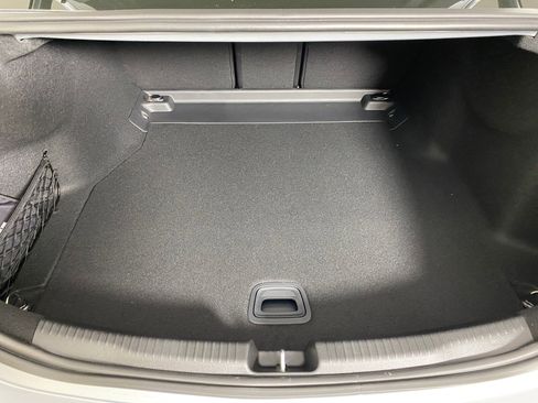 Used 2025 Mercedes-Benz C 300 4MATIC Sedan image 28