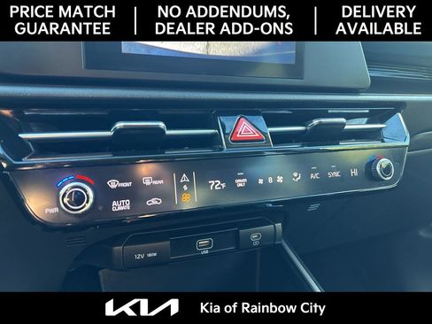 Used 2025 Kia Niro LX image 45