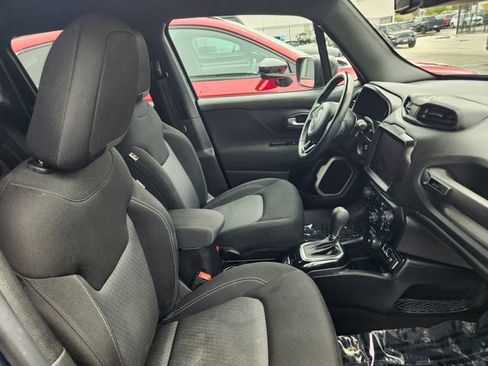 Used 2021 Jeep Renegade Latitude AWD/4WD image 10