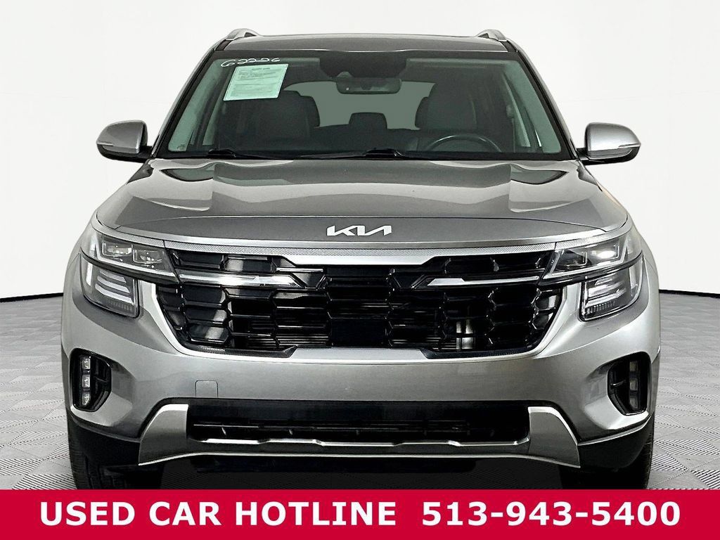 Used 2024 Kia Seltos SX w/ SX Sunroof Package AWD/4WD image 2