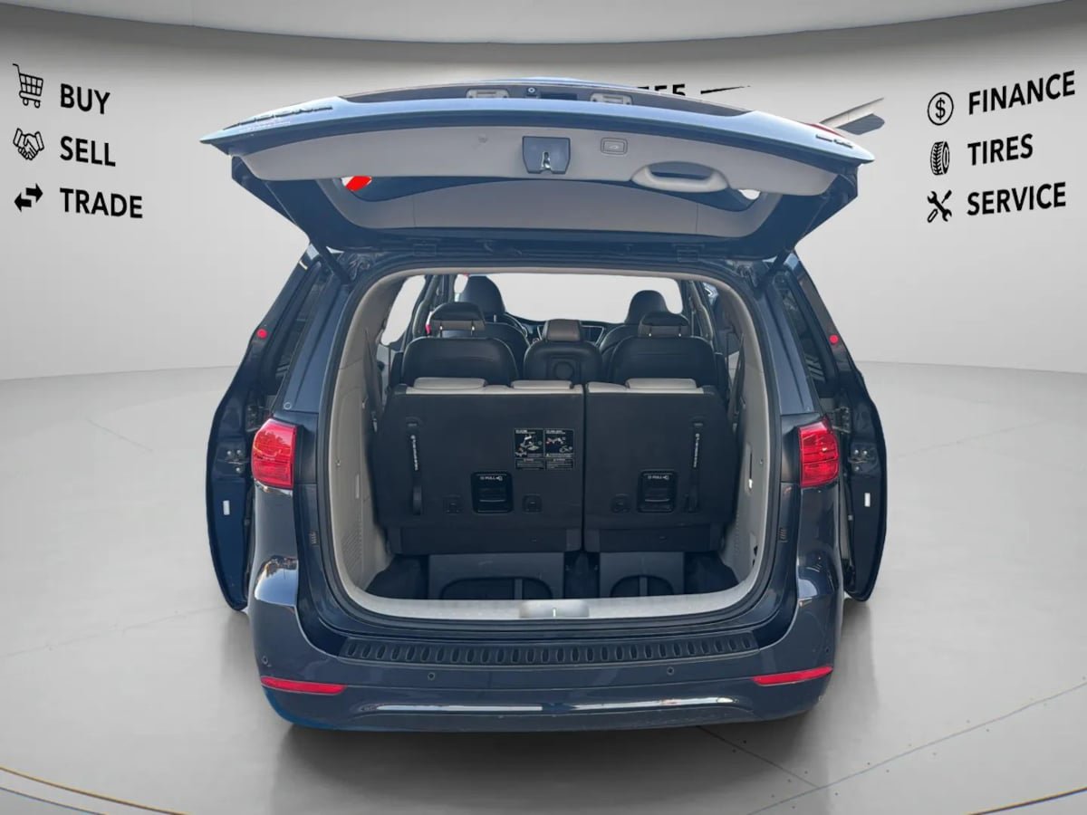 Used 2016 Kia Sedona SX FWD image 20