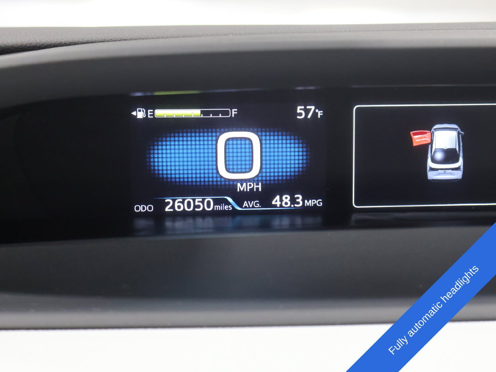 Used 2021 Toyota Prius Limited FWD image 4