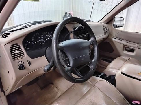 Used 1998 Ford Explorer XLT AWD/4WD image 11