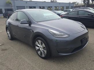 Used 2023 Tesla Model Y Long Range video 2