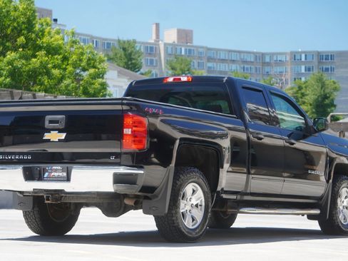 Used 2018 Chevrolet Silverado 1500 LT AWD/4WD image 17