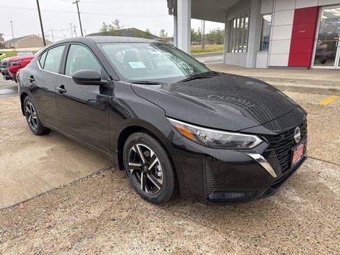 New 2025 Nissan Sentra SV image 2
