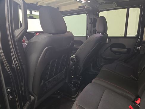 Used 2020 Jeep Wrangler Unlimited Rubicon AWD/4WD image 19