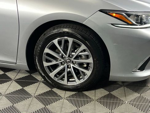 Used 2025 Lexus ES 350 image 13