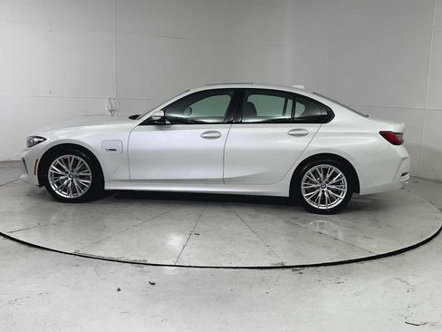Used 2023 BMW 330e xDrive w/ Premium Package image 5