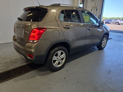 Used 2020 Chevrolet Trax LT AWD/4WD image 4