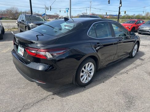 Used 2023 Toyota Camry LE image 3