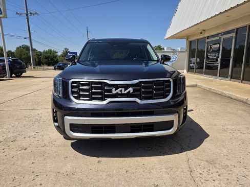 Used 2025 Kia Telluride S AWD/4WD image 2