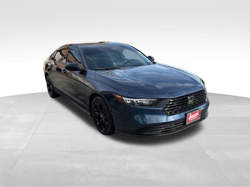 Used 2025 Honda Accord SE image 7