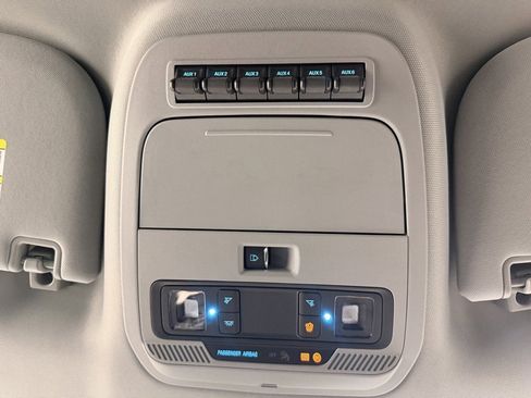 Used 2025 Ford F350 XLT w/ Black Appearance Package image 57