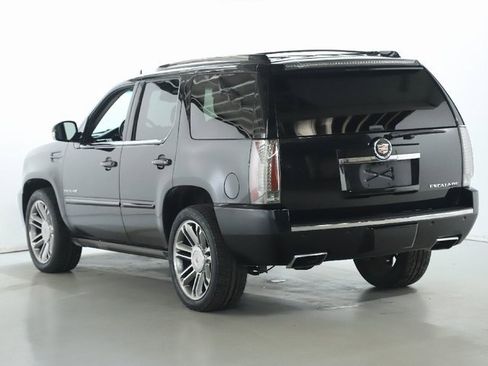 Used 2014 Cadillac Escalade Premium image 39