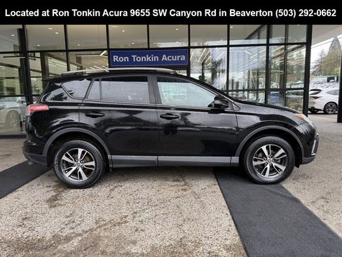 Used 2016 Toyota RAV4 XLE image 8