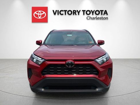 Used 2025 Toyota RAV4 XLE AWD/4WD image 8
