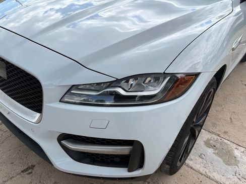 Used 2017 Jaguar F-PACE R-Sport image 28