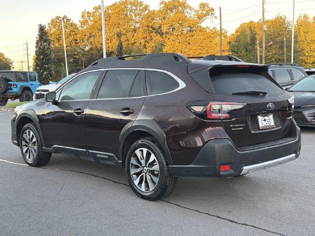 Used 2025 Subaru Outback Limited AWD/4WD image 5