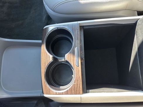 Used 2017 Toyota Sienna XLE image 32