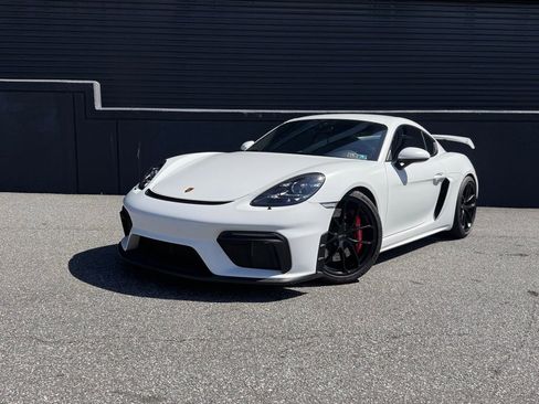 Certified 2022 Porsche 718 Cayman GT4 image 1