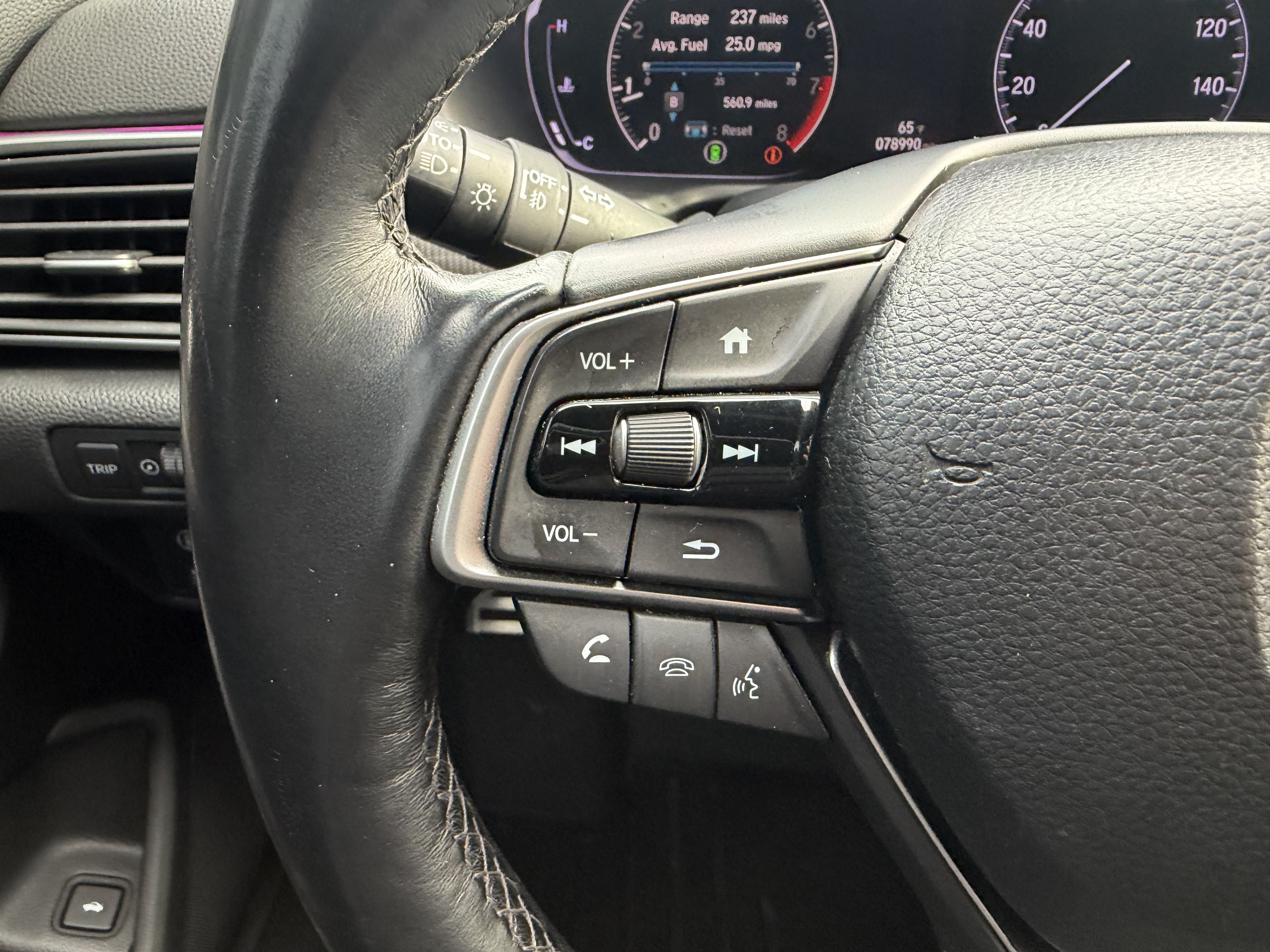 Used 2018 Honda Accord Sport image 19