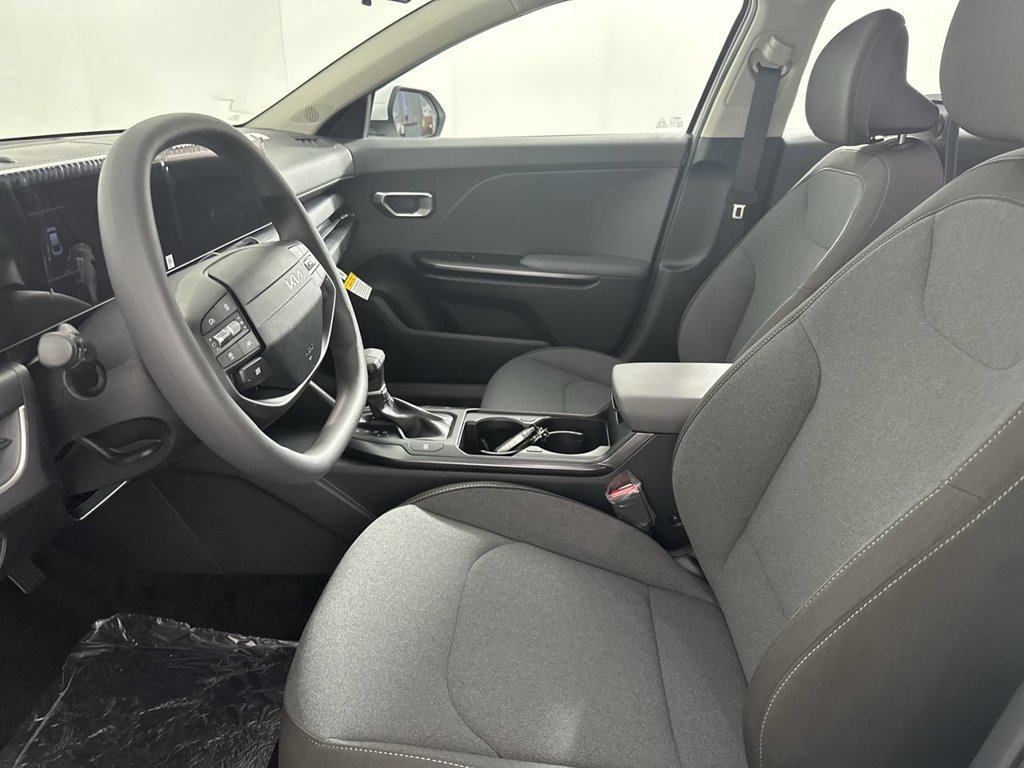New 2026 Kia K4 FWD image 2