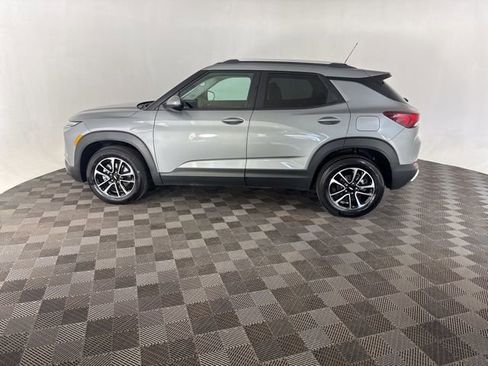 Used 2025 Chevrolet TrailBlazer LT AWD/4WD image 10