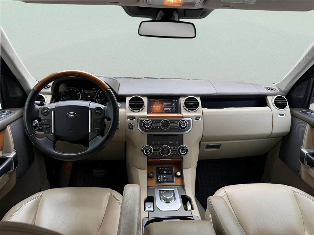Used 2016 Land Rover LR4 HSE LUX AWD/4WD image 16
