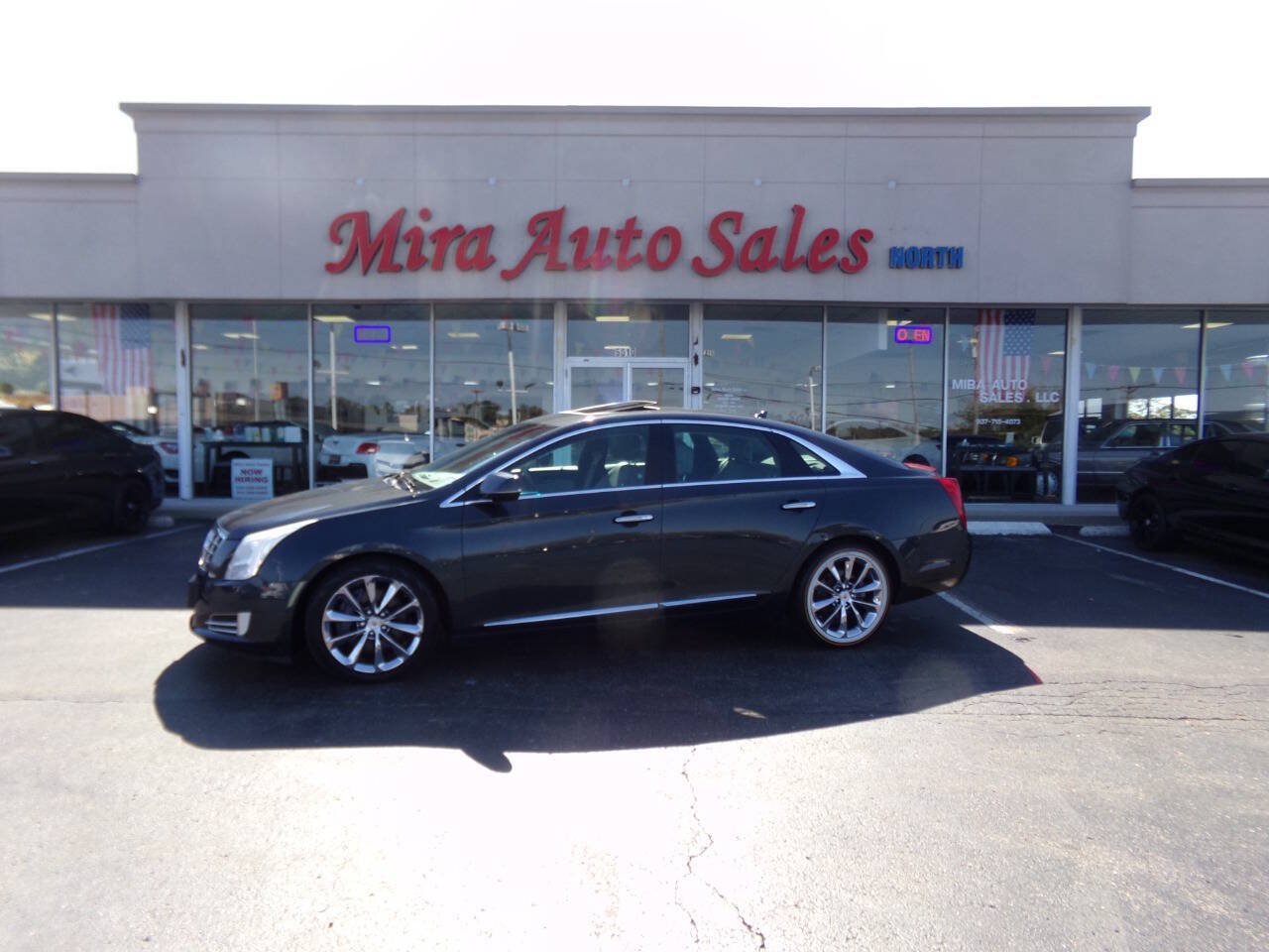 Used 2013 Cadillac XTS Luxury w/ Driver Awareness Package FWD image 1