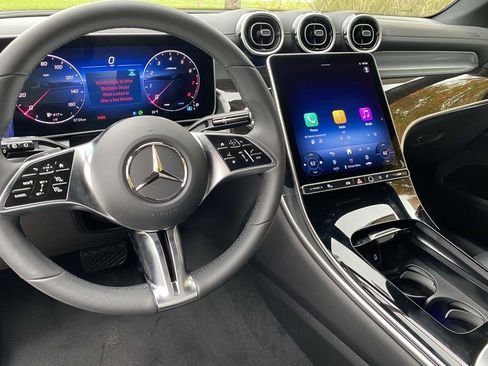 Certified 2025 Mercedes-Benz GLC 300 4MATIC image 39